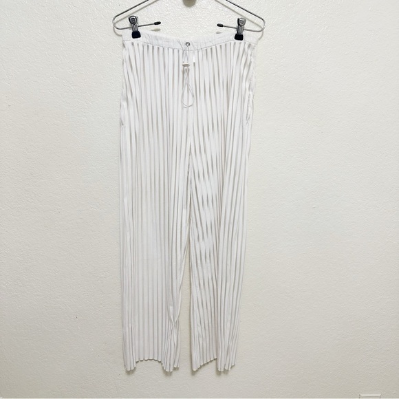 House of Sunny Pants - House of Sunny white striped pants size S